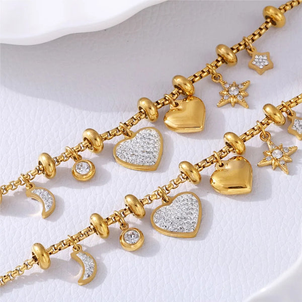 Bettelarmband/Armkette, mit verschiedenen Charms